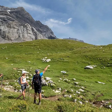 Charming And Comfortable 1 Bedroom In 格里翁